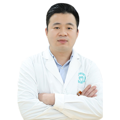 武汉仁爱医院—口腔科 执业医师 周鼎